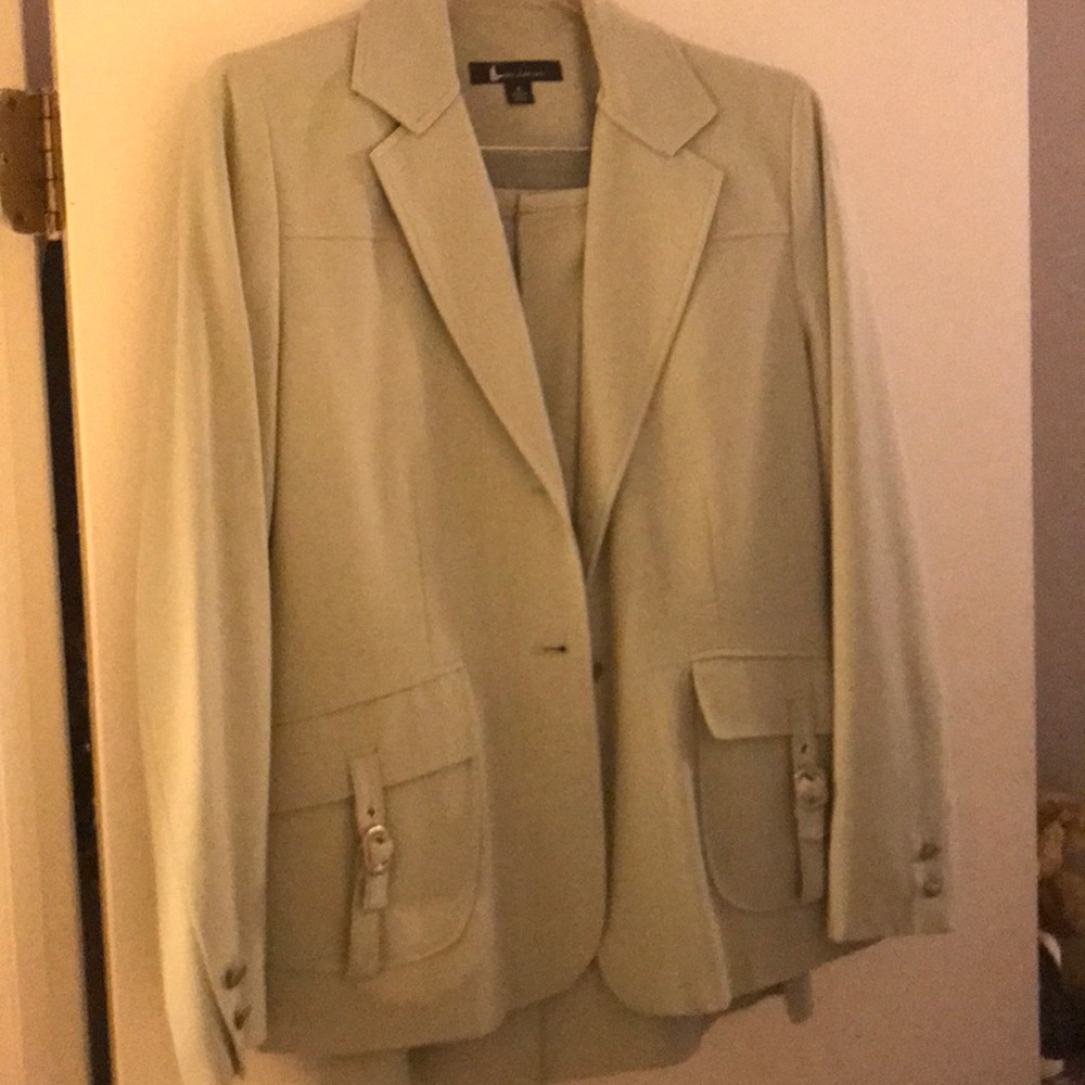 Larry Levine skirt suit size 8